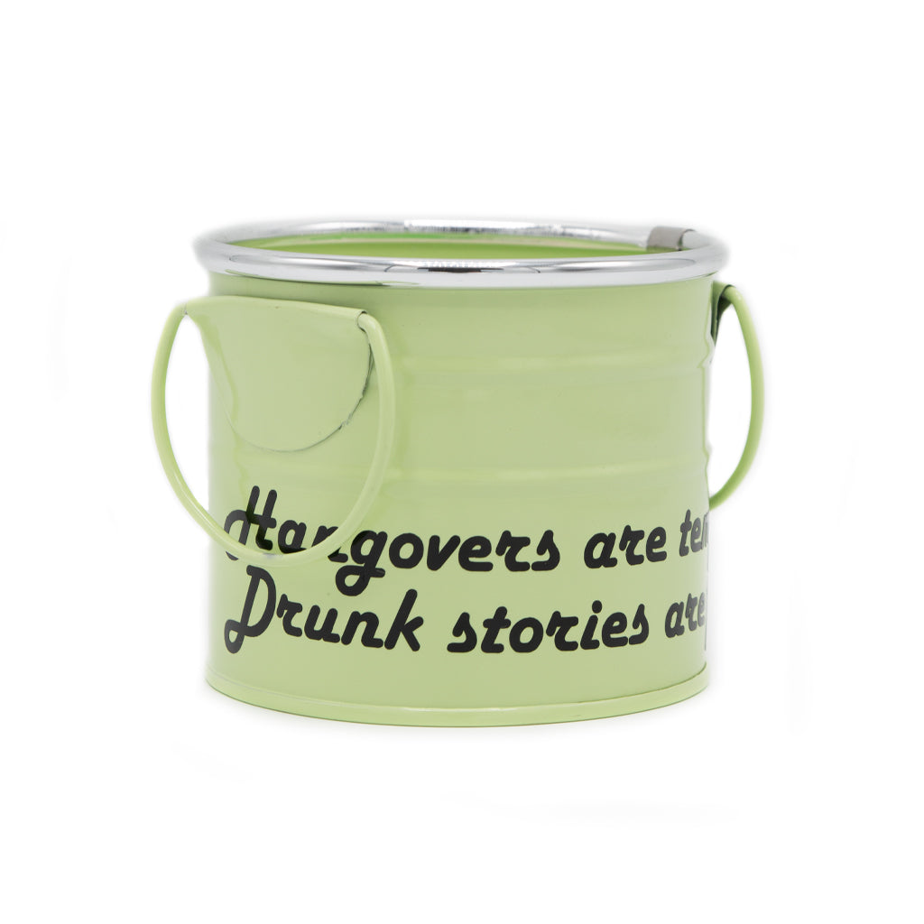 Plot-Twist by Kim gepersonaliseerd Citronella kaars. Bedrukking met Hangovers and drunk stories. 18 uur brandtijd