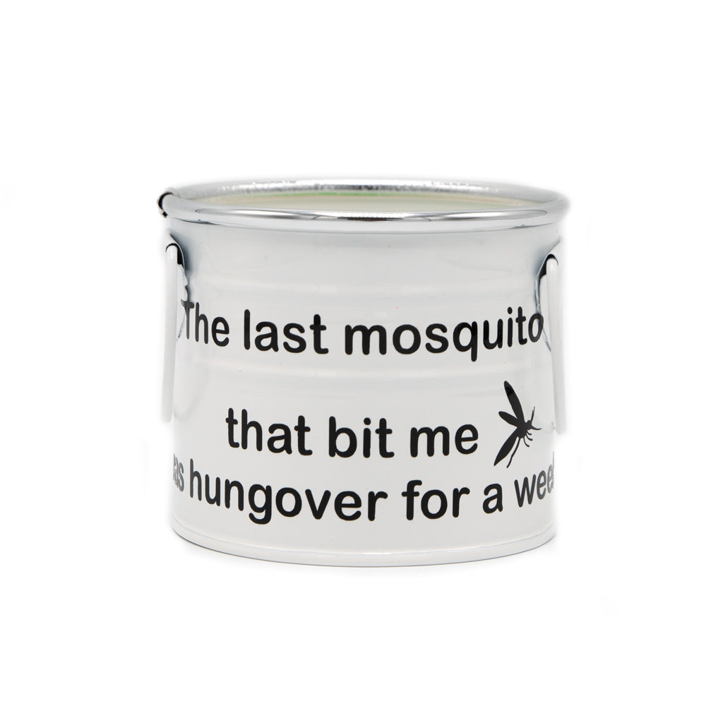 Plot-Twist by Kim gepersonaliseerd Citronella kaars. Bedrukking met Last mosquito. 18 uur brandtijd